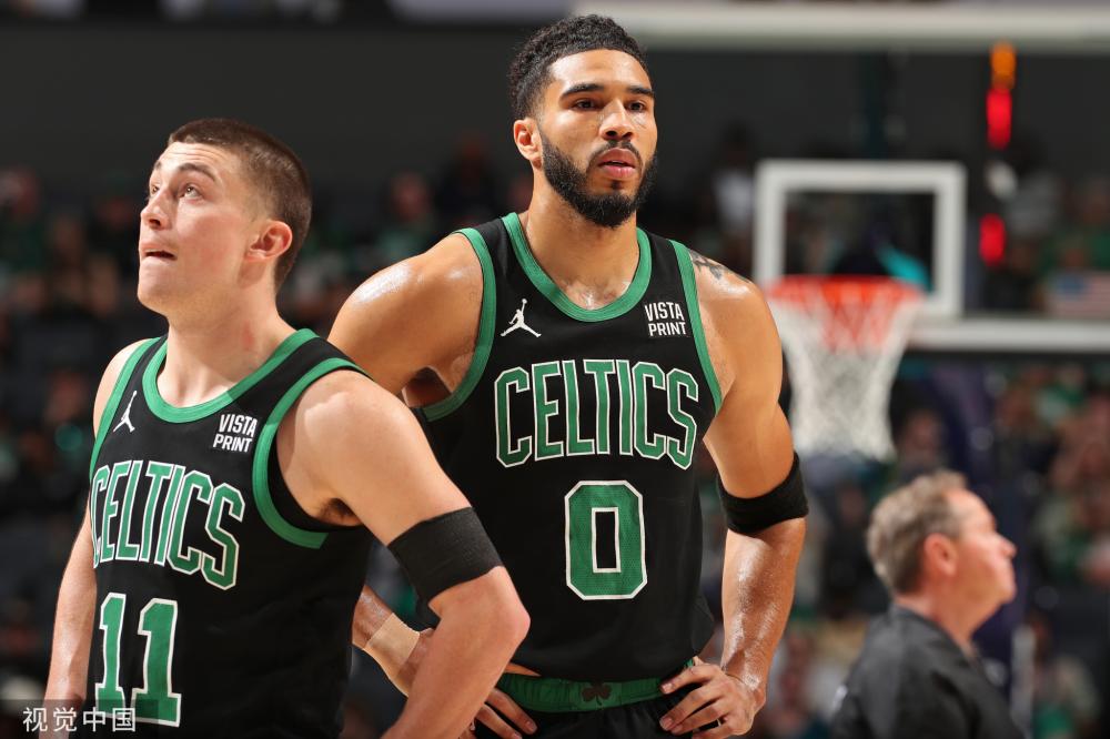 他冷静推射 他冷静推射