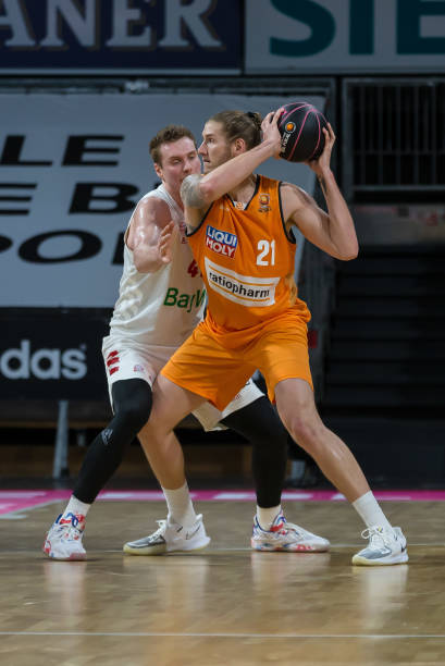 如同三记重 如同三记重